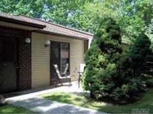 350 Woodland Ct, Coram, NY 11727