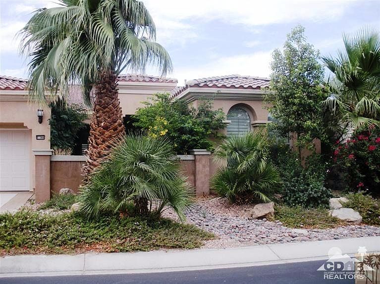 1st image of 81088 Avenida Sombra