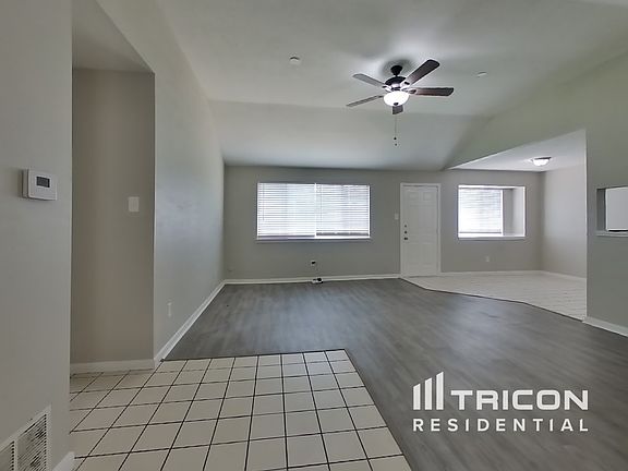 4th image of 3415 Sandbrook Dr