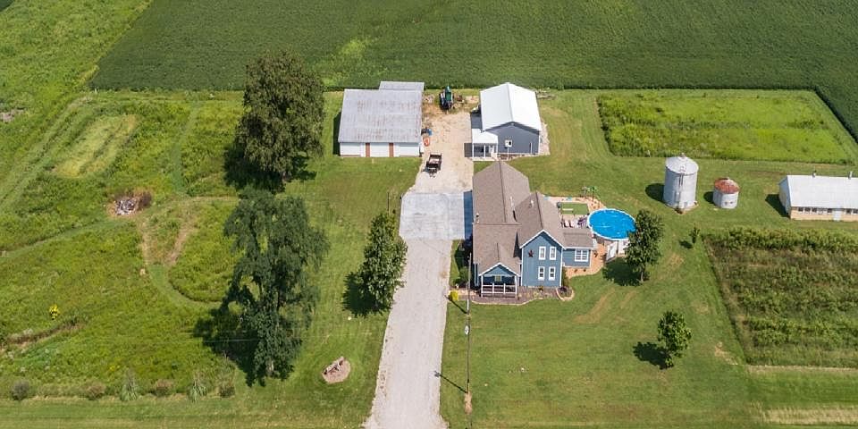 1st image of 4302 E 900th Ave