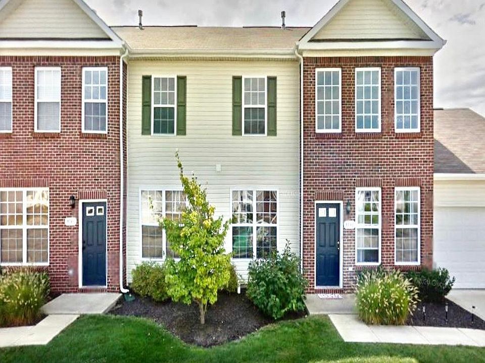 1st image of 9733 Silver Leaf Dr