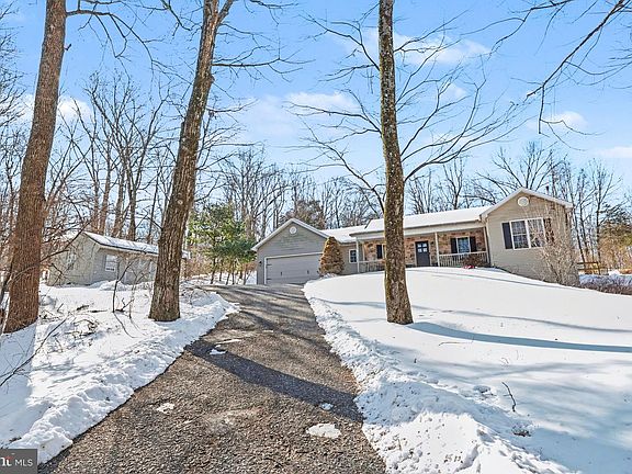 3rd image of 124 Robson Rd