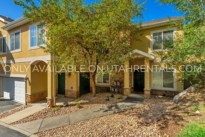 3 bed, 2.0 bath, 1441 sqft, $1,750 — Photo 2