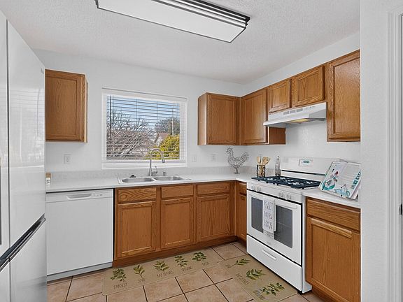 4th image of 6015 Hemlock Ave NW