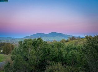 445 Ridgeview Dr, Pleasant Hill, CA 94523