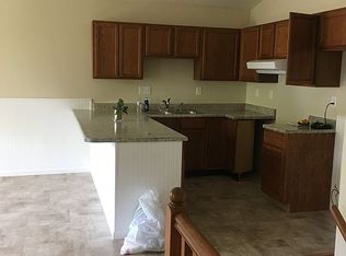 696 Woodview Dr, Villa Ridge, MO 63089