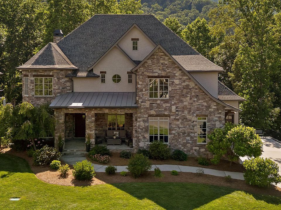 1st image of 842 Dry Branch Ct