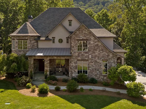842 Dry Branch Ct, Chattanooga, TN 37419