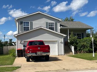 101 Castleman Ct, Creve Coeur, IL