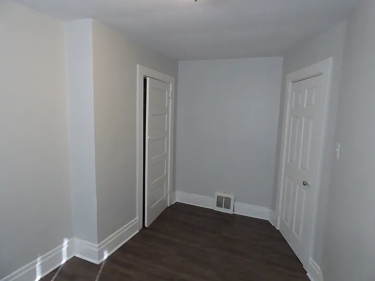 1134 Race St — Photo 15
