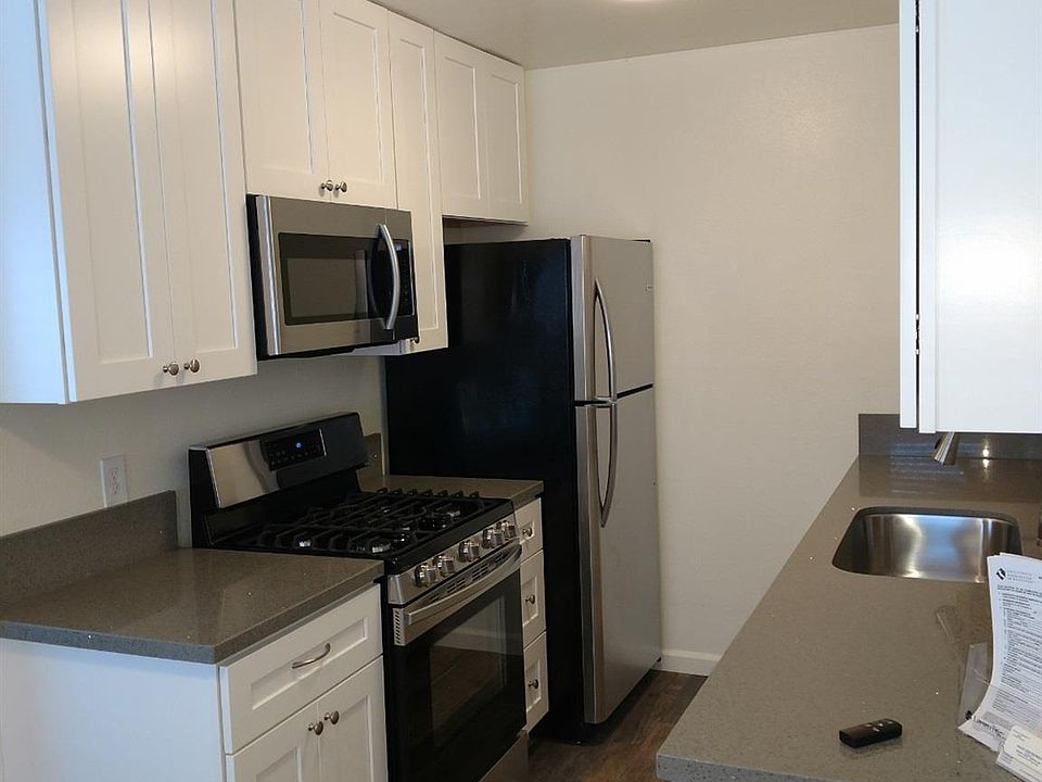 1st image of 3926 1/2 Kansas St