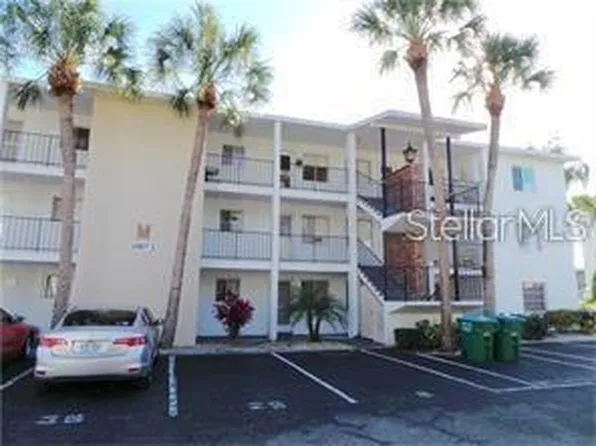 2083 Canal Dr, Bradenton, FL