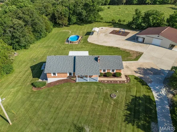 4319 Flucom Rd, De Soto, MO 63020
