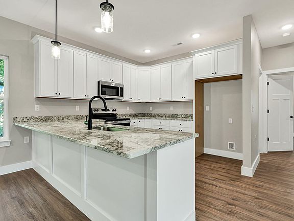 5th image of 1150 18th St NW