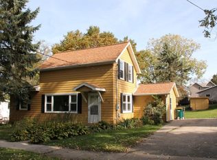 213 N High St, Cambridge, WI 53523