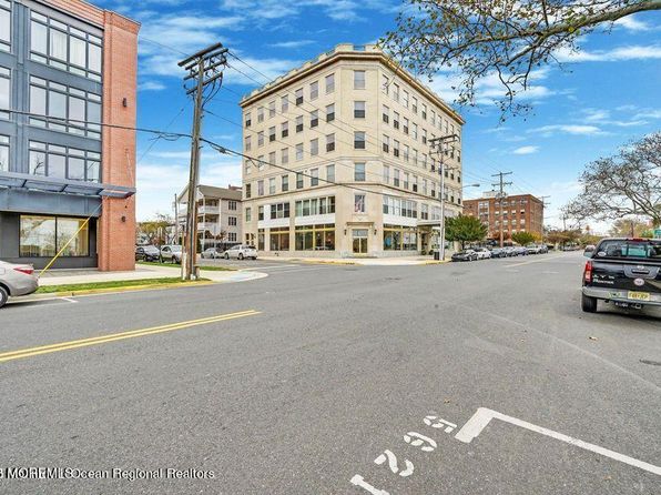 501 Grand Ave APT 6D