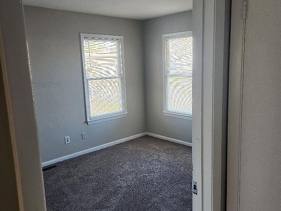 5th image of 1050 Bay St #1050