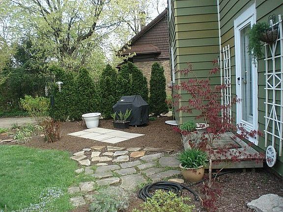 4th image of 2020 E 226th St