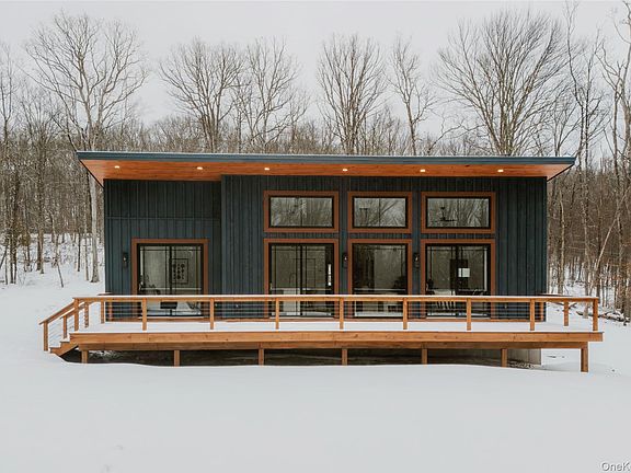 2nd image of 140 Country Road