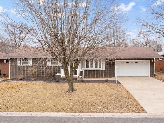 3rd image of 2119 Saint Michael Ct N