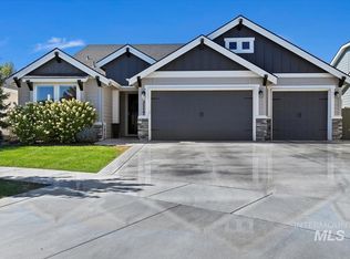 3117 S Saxony Ave, Eagle, ID 83616