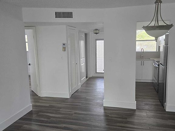 5th image of 8305 Sunrise Lakes Boulevard #202