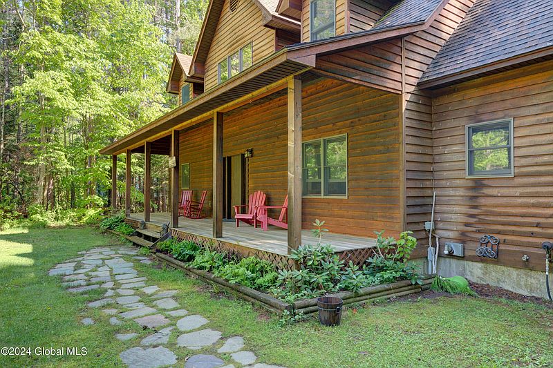 2nd image of 51 Pawling Road