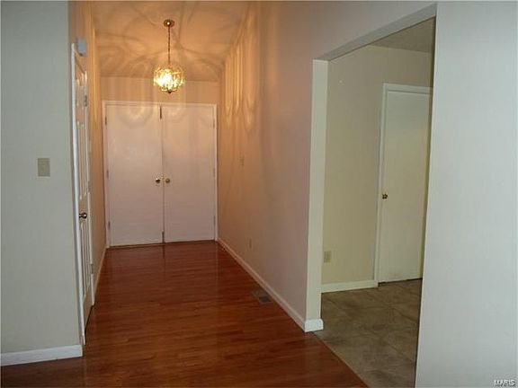 3rd image of 12639 Meadowdale Dr