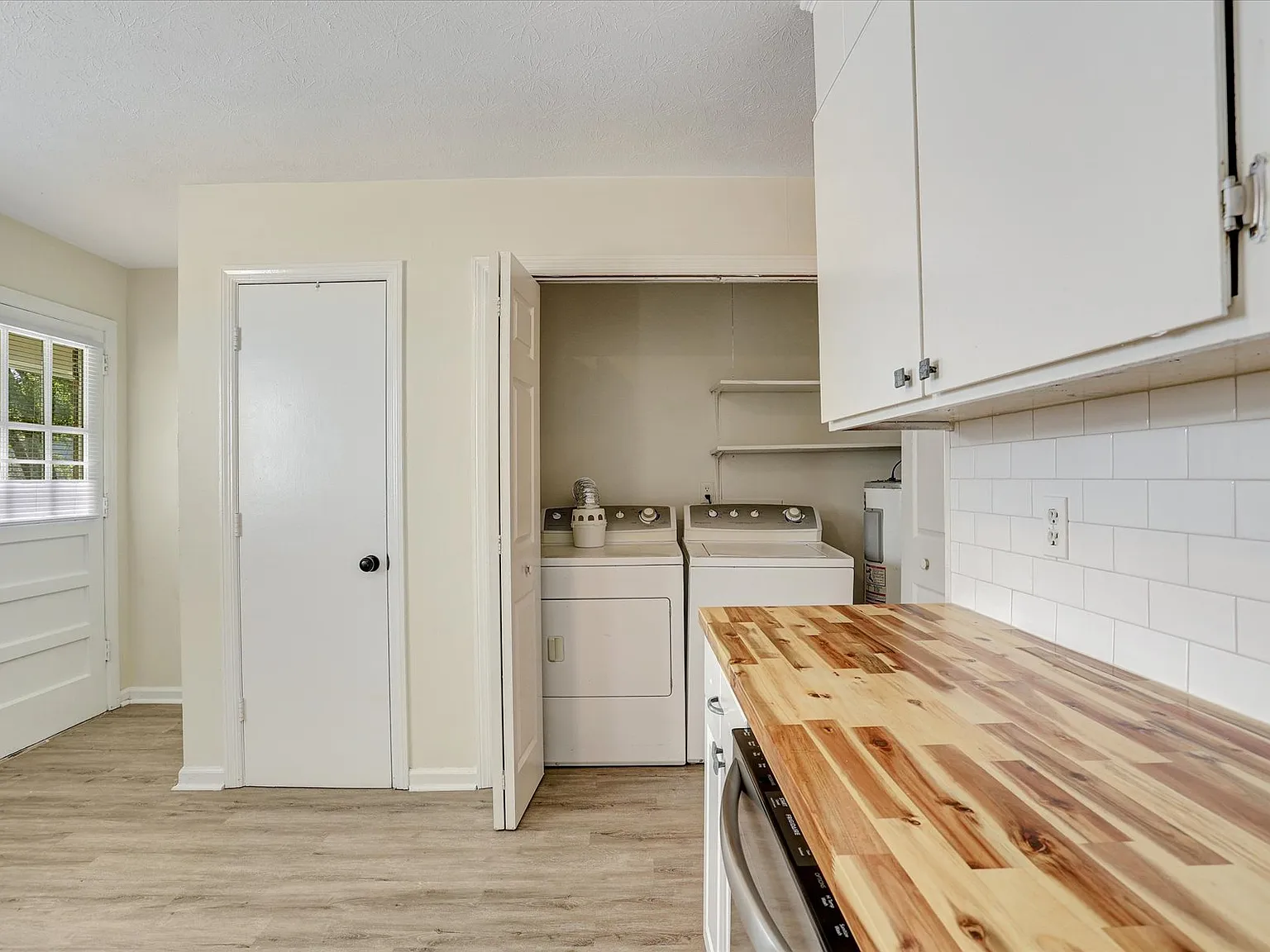 1 Berkley Pl — Photo 2