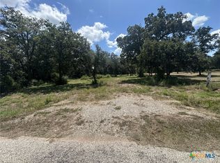 1031 Hollybrook Dr, Inez, TX 77968