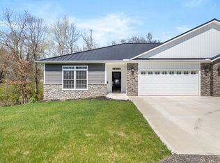 233 Auseon Ct, Hillsdale, MI 49242