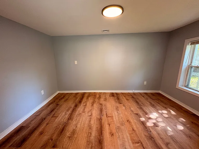 1219 Washington Ave — Photo 12