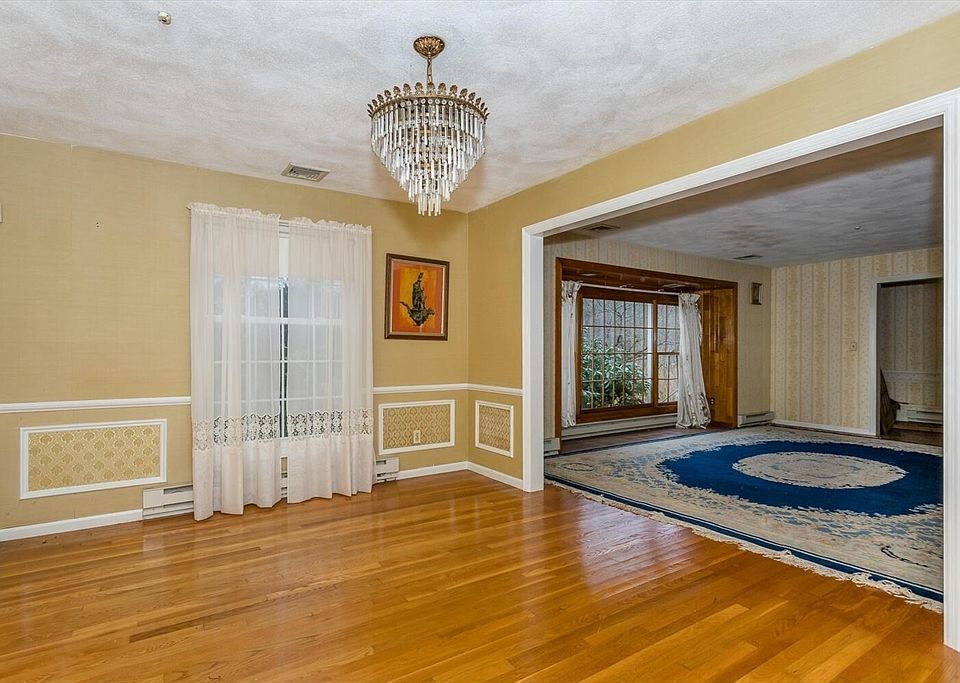 77 Neponset Valley Pkwy, Milton, MA 02186 Zillow