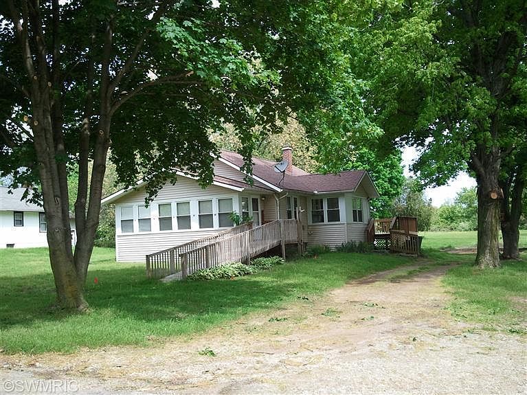 1st image of 2147 Highland Ave