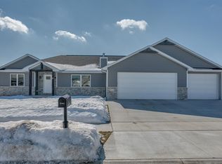 W6063 Zach St, Menasha, WI 54952