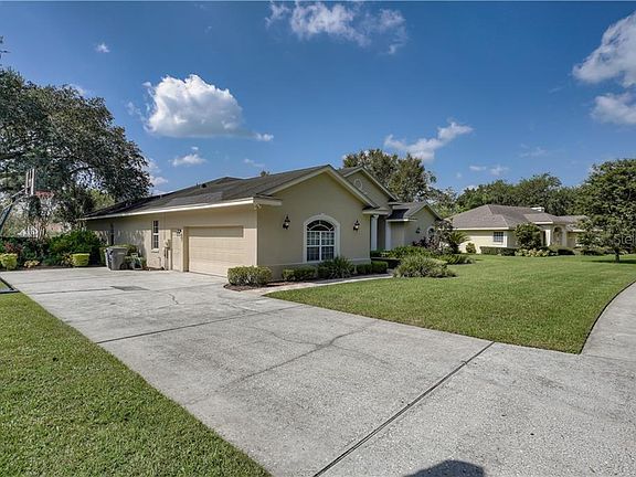 2nd image of 6808 Crescent Oaks Cir
