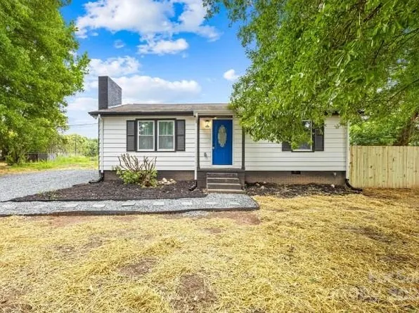 707 Church St, Cramerton, NC 28032