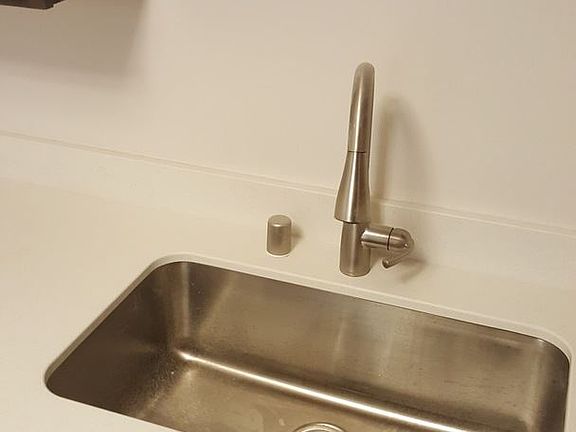 4th image of 2867 S Kinnickinnic Ave APT 224