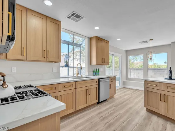 1914 Pintura Cir, North Las Vegas, NV 89031