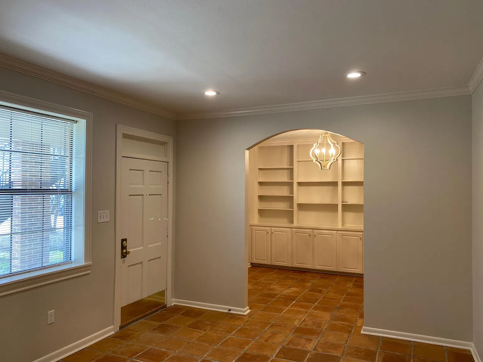 2 bed, 1000 sqft, $1,400 — Photo 2