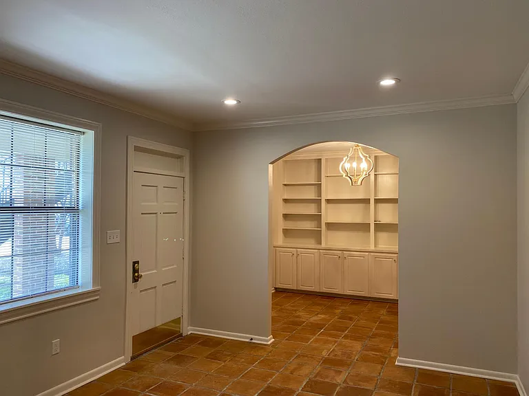 4406 Charleston Cir #10 — Photo 2