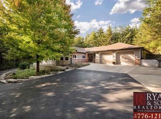 2813 Marque Hill Rd, Manhattan, KS 66502