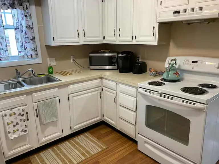 98 Dean St #2 — Photo 10