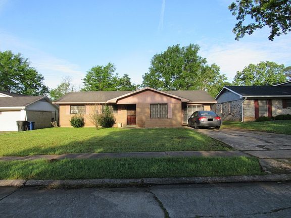 2nd image of 2418 Kemp Ln