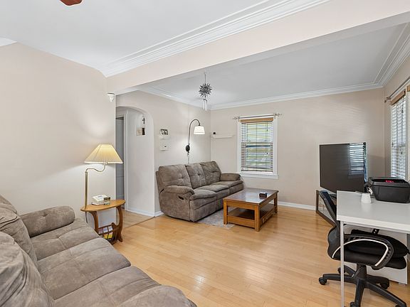 5th image of 5230 N McVicker Ave