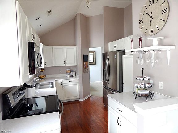 5th image of 224 Vista Cir
