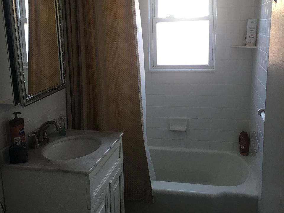 2nd image of 236 Glenbrook Rd #11A
