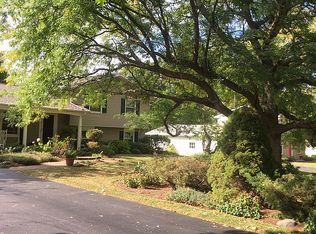 12 Wind Mill Rd, Pittsford, NY 14534