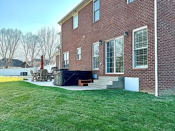 4th image of 2731 Winfield Dr