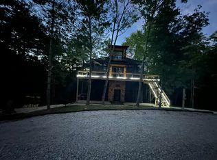 52 W Spencer Rd, Campton, KY 41301